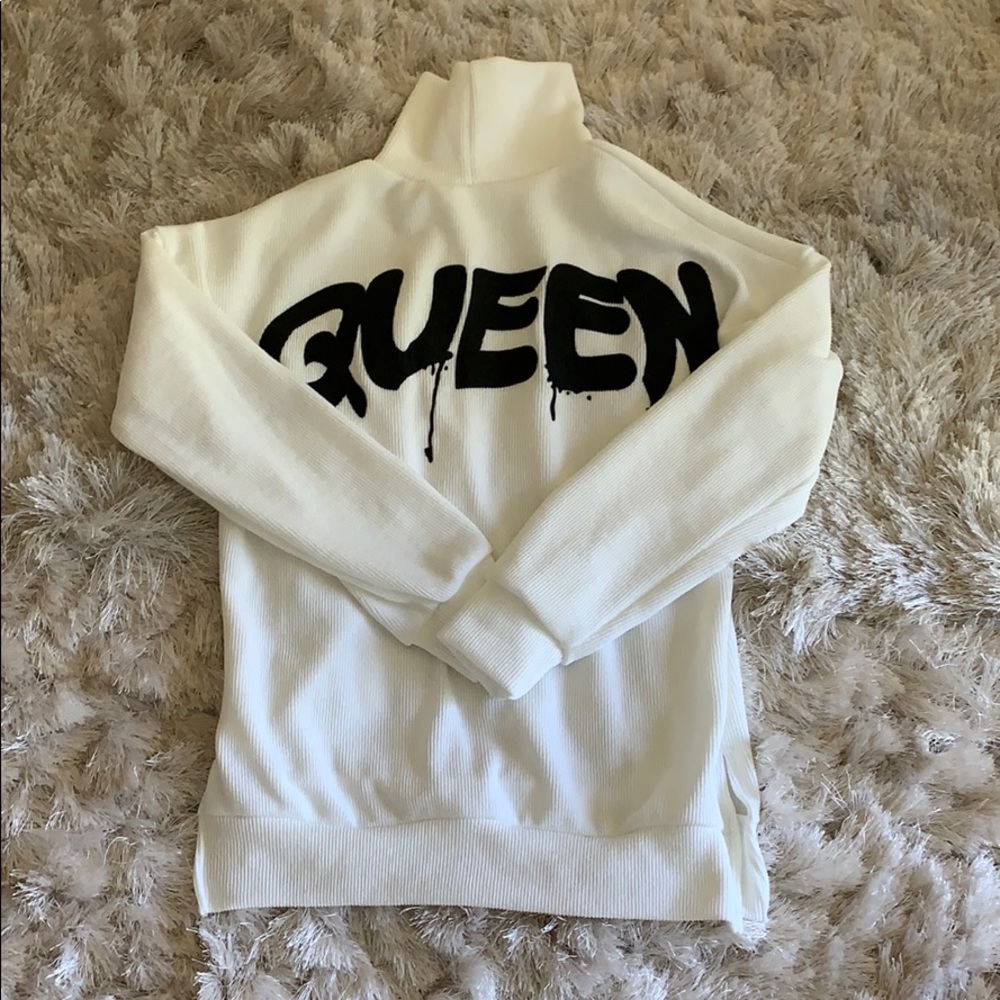 Women’s Queen Long Sleeve
